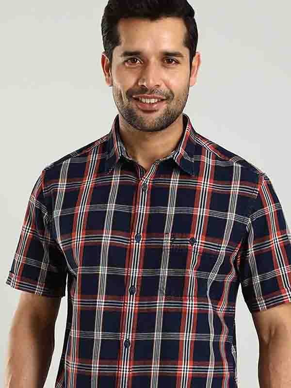 Indian Terrain Men's Regular Fit Half Sleeve Checkered Navy Shirt